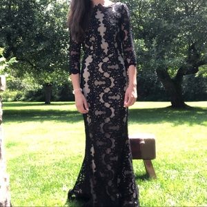 Long laced Alice + Olivia dress with an open back